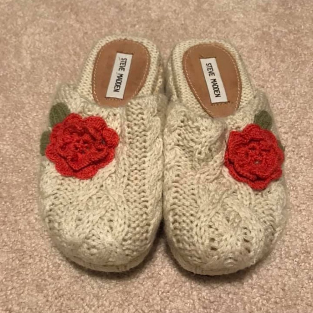Steve Madden Clogs Sweater Material